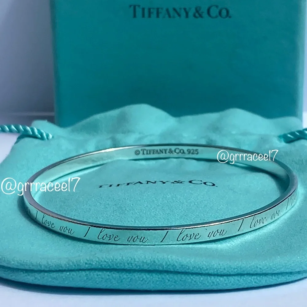AUTH Rare Retired Tiffany & Co. “I Love You” notes bangle bracelet 🎶✨ - Picture 13 of 15